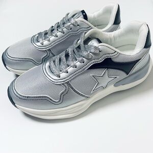 Vintage Havana Run Silver Sneakers Star Logo Shoes Size 8 NEW Retail $125